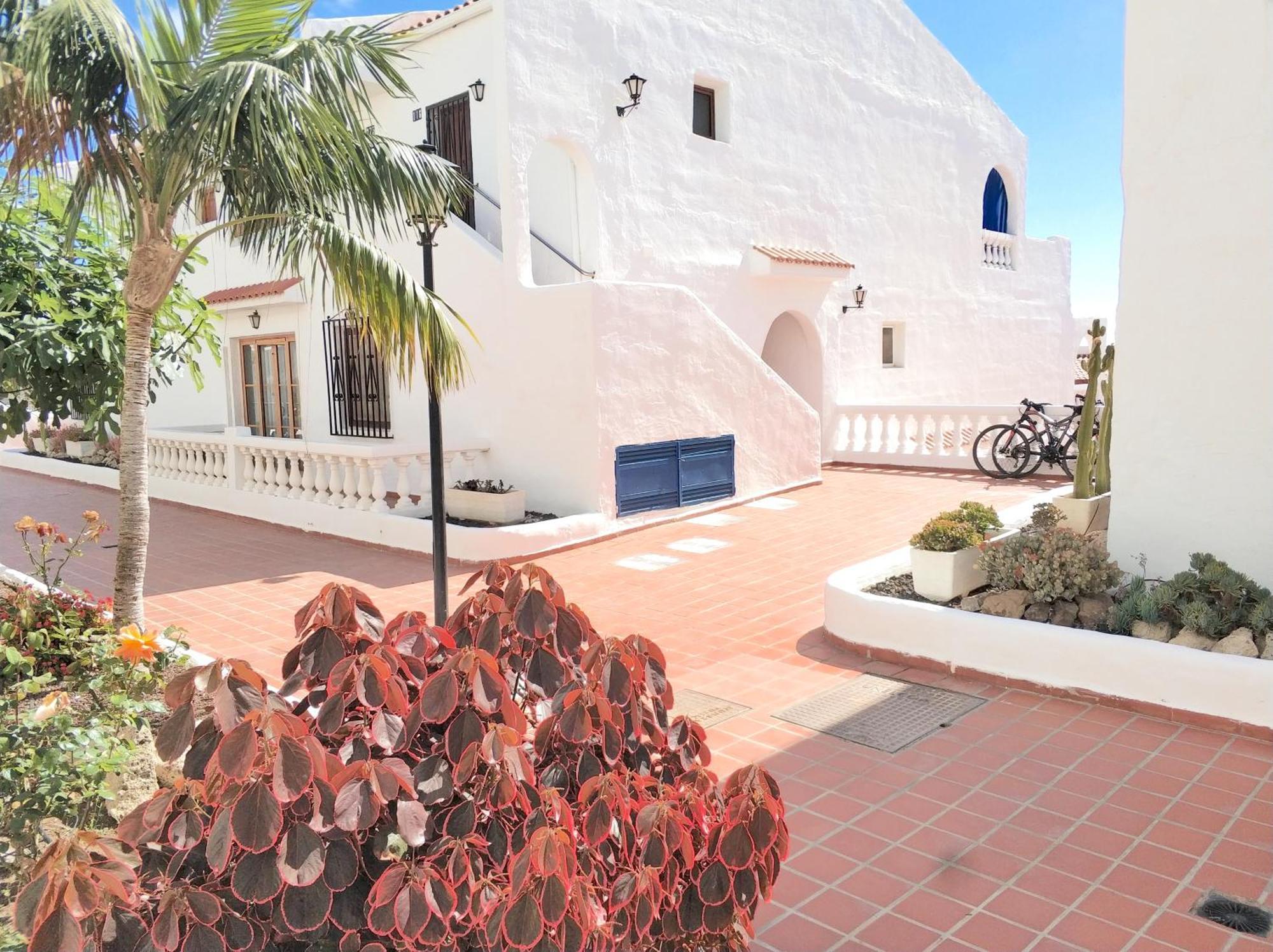 Port Royal Lounge Terrace, One Bedroom Apartment, Heated Pool, Wifi Los Cristianos  Exterior foto